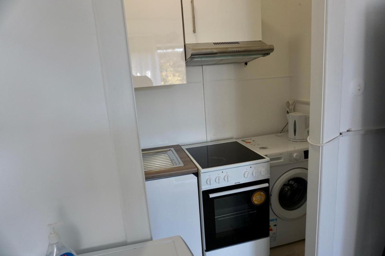 Alster Hamburg - Saniertes Und Mobliertes Apartment Mit Bad Und Kuche מראה חיצוני תמונה