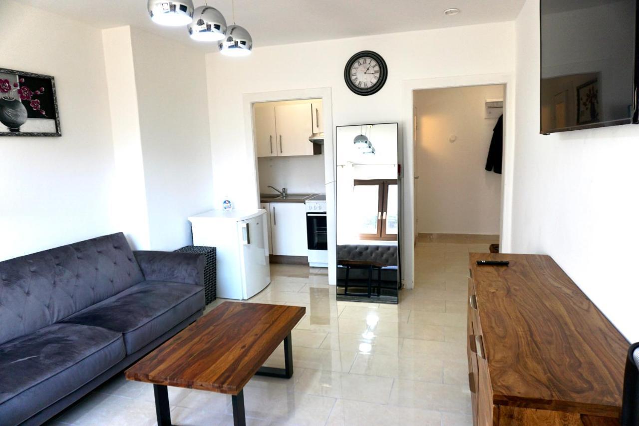 Alster Hamburg - Saniertes Und Mobliertes Apartment Mit Bad Und Kuche מראה חיצוני תמונה