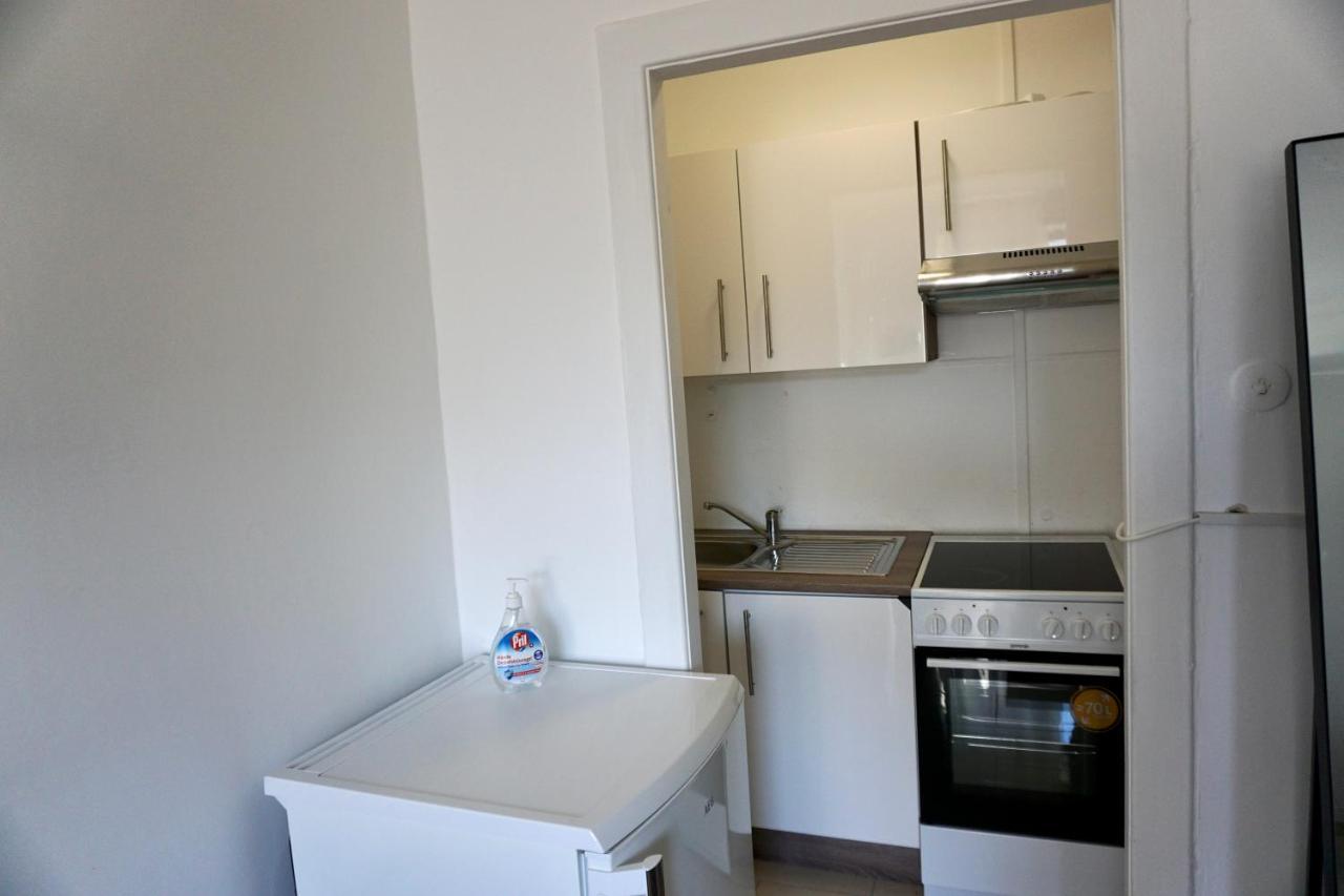 Alster Hamburg - Saniertes Und Mobliertes Apartment Mit Bad Und Kuche מראה חיצוני תמונה