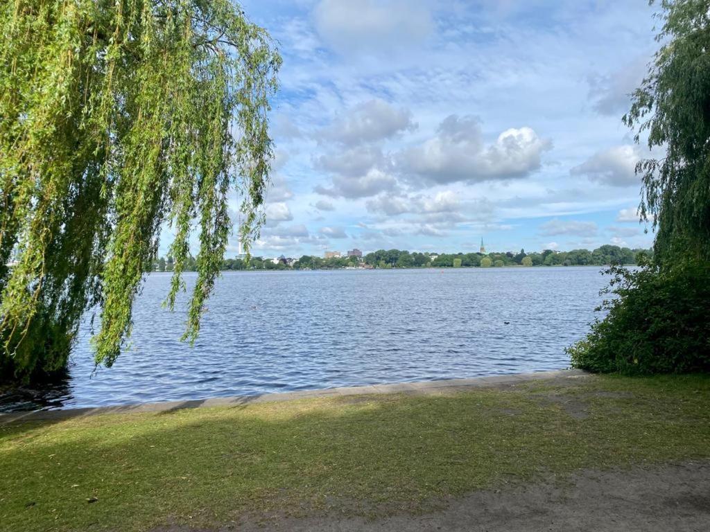 Alster Hamburg - Saniertes Und Mobliertes Apartment Mit Bad Und Kuche מראה חיצוני תמונה